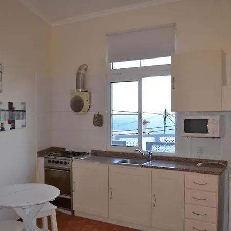 Casal Sao Joao بيت شباب ريبيرا برافا